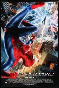 4r037 AMAZING SPIDER-MAN 2 int'l advance DS 1sh '14 Andrew Garfield, fights with Electro!