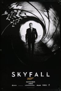 4r709 SKYFALL int'l teaser DS 1sh '12 Daniel Craig as James Bond!