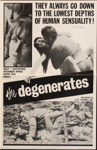 4s418 DEGENERATES pressbook '67 sexy women who need no men, they always go down!
