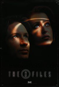 4z370 X-FILES tv poster '98 close-up image of FBI agents David Duchovny & Gillian Anderson!