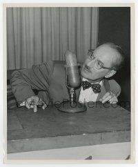 5d410 GROUCHO MARX radio 8.25x10 still '50s great close up w/cigar at NBC microphone by Paul Bailey!