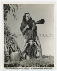 5d718 PEGGY MORAN/HELEN PARRISH 8x10 still '39 hunting Thanksgiving turkey with a blunderbuss!