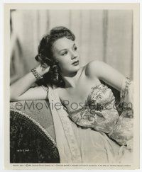5d726 PIPER LAURIE 8.25x10 still '51 as sexy thief who steals the heart of a prince of thieves!