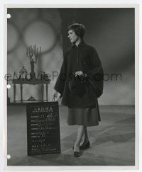 5d829 SOUND OF MUSIC wardrobe test 8.25x10 still '65 full-length Julie Andrews in costume!