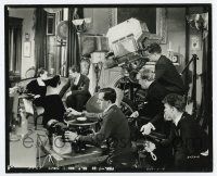 5d845 STRANGE INTERLUDE candid 8.25x10 still '32 director & crew film Clark Gable & Norma Shearer!