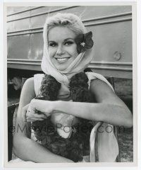 5d864 SUZANNE LEIGH 8.25x10 still '66 with lei & flower in her hair in Paradise Hawaiian Style!