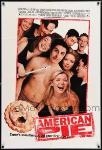 5f038 AMERICAN PIE DS 1sh '99 Jason Biggs, Chris Klein, Tara Reid, wacky teen comedy!
