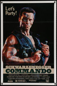 5f190 COMMANDO 1sh '85 cool image of Arnold Schwarzenegger in camo, let's party!