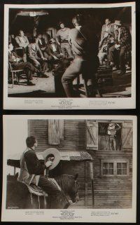 5s394 MAN WITH THE GUN 10 8x10 stills '55 western images of Robert Mitchum, Barbara Lawrence!