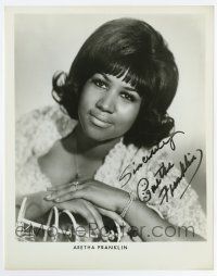 5t359 ARETHA FRANKLIN signed 8x10 music publicity still '50s c/u of the great singer by Kriegsmann!