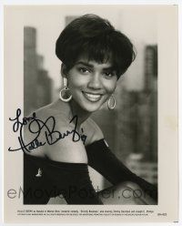 5t398 HALLE BERRY signed 8x10 still '81 great super young portrait from Strictly Business!