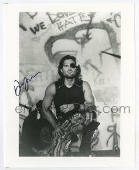 5t641 KURT RUSSELL signed 8x10 REPRO still '90s great image as Snake from Escape From New York!