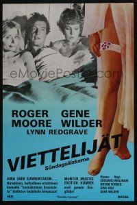 5y164 SUNDAY LOVERS Finnish '81 Roger Moore in bed w/sexy Lynn Redgrave, Kathleen Quinlan!