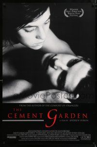 5z172 CEMENT GARDEN 1sh '93 Andrew Robertson, Charlotte Gainsbourg, romantic image!
