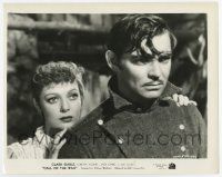 6a174 CALL OF THE WILD 8x10 still R43 great close up of Loretta Young behind angry Clark Gable!