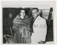 6a363 GRACE KELLY 7.25x9 news photo '58 pregnant in huge fur coat & glasses after a month in U.S.!