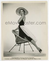 6a809 TO CATCH A THIEF 8x10.25 still '55 Grace Kelly modeling a sexy black dress & sun hat!