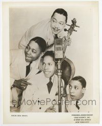 6a444 INK SPOTS 8x10.25 music publicity still '40s original four members performing by microphone!