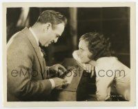 6a630 PAID candid 8x10.25 still '30 sexy Joan Crawford & director Sam Wood looking at the rushes!