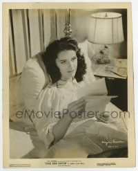 6a751 STAGE DOOR CANTEEN 8x10.25 still '43 c/u of Marjorie Riordan crying & reading letter in bed!