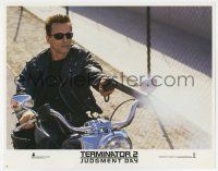 6g813 TERMINATOR 2 LC #6 '91 great close up of cyborg Arnold Schwarzenegger on motorcycle w/ gun!