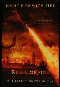 6k554 REIGN OF FIRE advance DS 1sh '02 Christian Bale & Matthew McConaughey battle dragons!