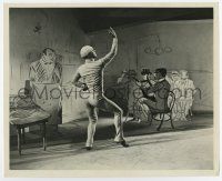6x016 AMERICAN IN PARIS 8.25x10 still '51 cool image of Gene Kelly dancing on drawn set!
