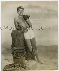 6x212 FARLEY GRANGER 7.75x9.5 still '51 barechested on beach in swimming trunks from I Want You!