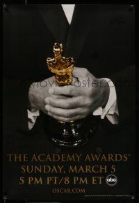 7g015 78th ANNUAL ACADEMY AWARDS 1sh '05 cool Studio 318 design of man in suit holding Oscar!