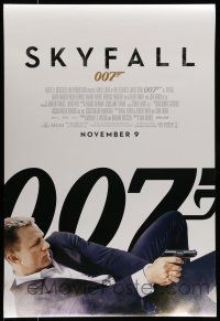 7g687 SKYFALL November 9 shooting style advance DS 1sh '12 Daniel Craig as James Bond!