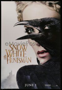 7g693 SNOW WHITE & THE HUNTSMAN teaser 1sh '12 sexy Charlize Theron, clever design!