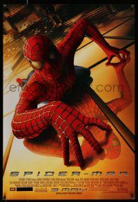 7g698 SPIDER-MAN advance DS 1sh '02 Tobey Maguire crawling up wall, Sam Raimi, Marvel Comics!