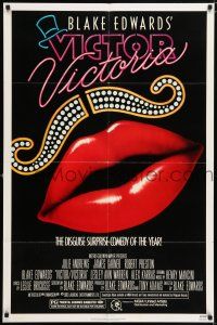 7h943 VICTOR VICTORIA 1sh '82 Julie Andrews, Blake Edwards, cool lips & mustache art by John Alvin