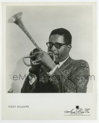 7m307 DIZZY GILLESPIE 8x10 music publicity still '40s the bandleader with his jazz trumpet!