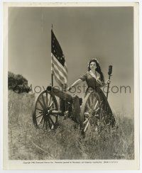 7m710 PATRICIA MORISON 8x10 still '40 as sexy Molly Pitcher by cannon for the 4th of July!