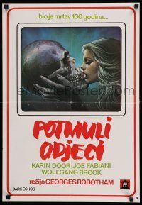 8c545 DARK ECHO Yugoslavian 19x27 '77 George Rothobam, Dor, creepy art of woman kissing skull!