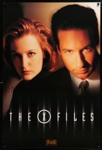 8d721 X-FILES white title style tv poster '98 FBI agents David Duchovny & Gillian Anderson!