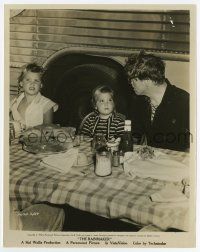 8s698 RAINMAKER candid 8x10.25 still '56 two of Burt Lancaster's daughters visit him on location!