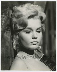 8s930 TUESDAY WELD 7.5x9.25 still '61 sexy close portrait with guitar from Wild in the Country!