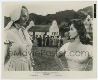 8s957 UNTAMED 8x10 key book still '55 Hope Emerson stares down at sexy Susan Hayward in Africa!