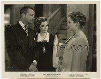 8s891 THEY WON'T BELIEVE ME 8x10.25 still '47 Robert Young & Susan Hayward stare at Jane Greer!