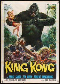 8y586 KING KONG Italian 1p R73 different Casaro art of the giant ape carrying sexy Fay Wray!