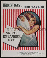 9b283 DO NOT DISTURB French 18x22 '65 great Grinsson art of pretty Doris Day in bed!