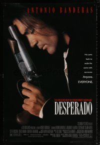 9c191 DESPERADO DS 1sh '95 Robert Rodriguez, close image of Antonio Banderas with big gun!