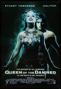 9c576 QUEEN OF THE DAMNED 1sh '01 close up of sexy vampire Aaliyah & Stuart Townsend!