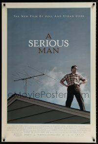 9c624 SERIOUS MAN DS 1sh '09 Coen Brothers directed, Michael Stuhlbarg on roof!