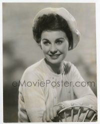 9h499 JEAN SIMMONS 7x9 still '50s beautiful smiling portrait sitting backwards in chair!