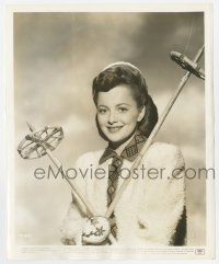 9h674 OLIVIA DE HAVILLAND 8.25x10 still '43 in winter outfit with ski poles, Princess O'Rourke!