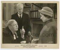 9h973 WITNESS FOR THE PROSECUTION 8.25x10 still '58 Wolfe watches Laughton talk to Lanchester!