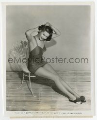 9h992 YVONNE DE CARLO 8.25x10 still '48 the sexy athletic star in swimsuit about to be in Casbah!
